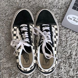 old school checkered/black vans